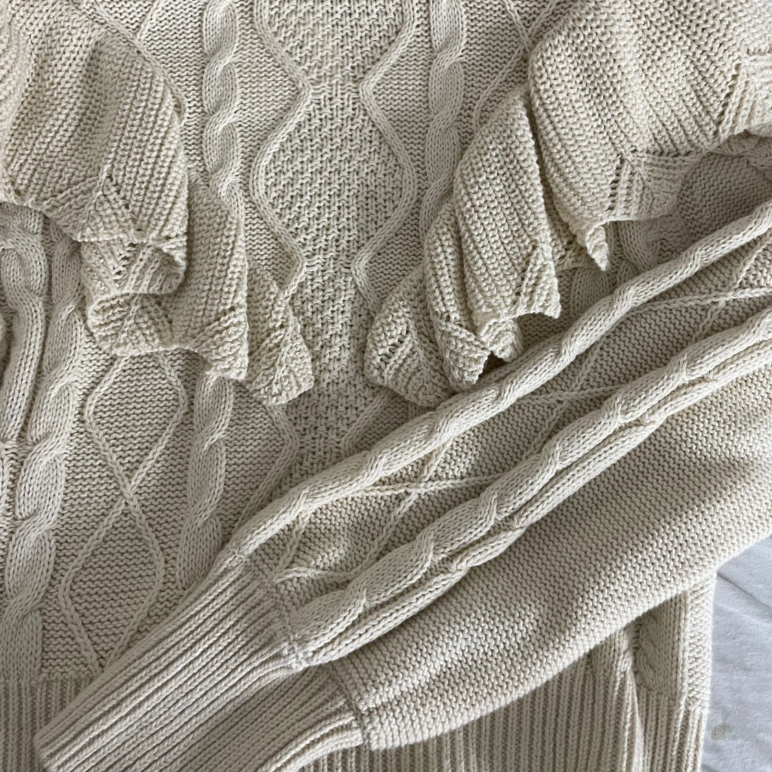 Beige stickad tröja från ONLY - 92