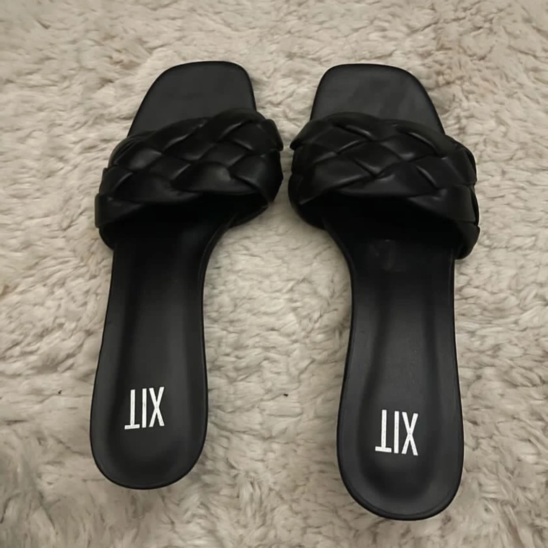 Svarta klackar  - 90