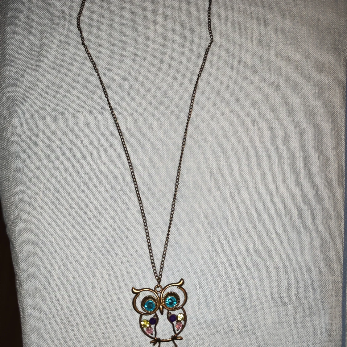 Ugglehalsband med färgglada stenar - 2