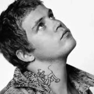 Yung Lean premium  - Yung Lean premium , 2 stycken jättebra sitt platser med fast track, välkomns drink , och snacks + personlig service. Säljes superbilligt då jag ej har möjlighet att gå. Förs över via AXS appen 🥳