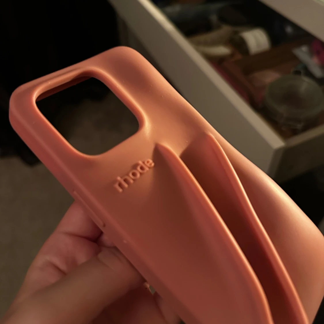 Rhode skal äkta  - 1