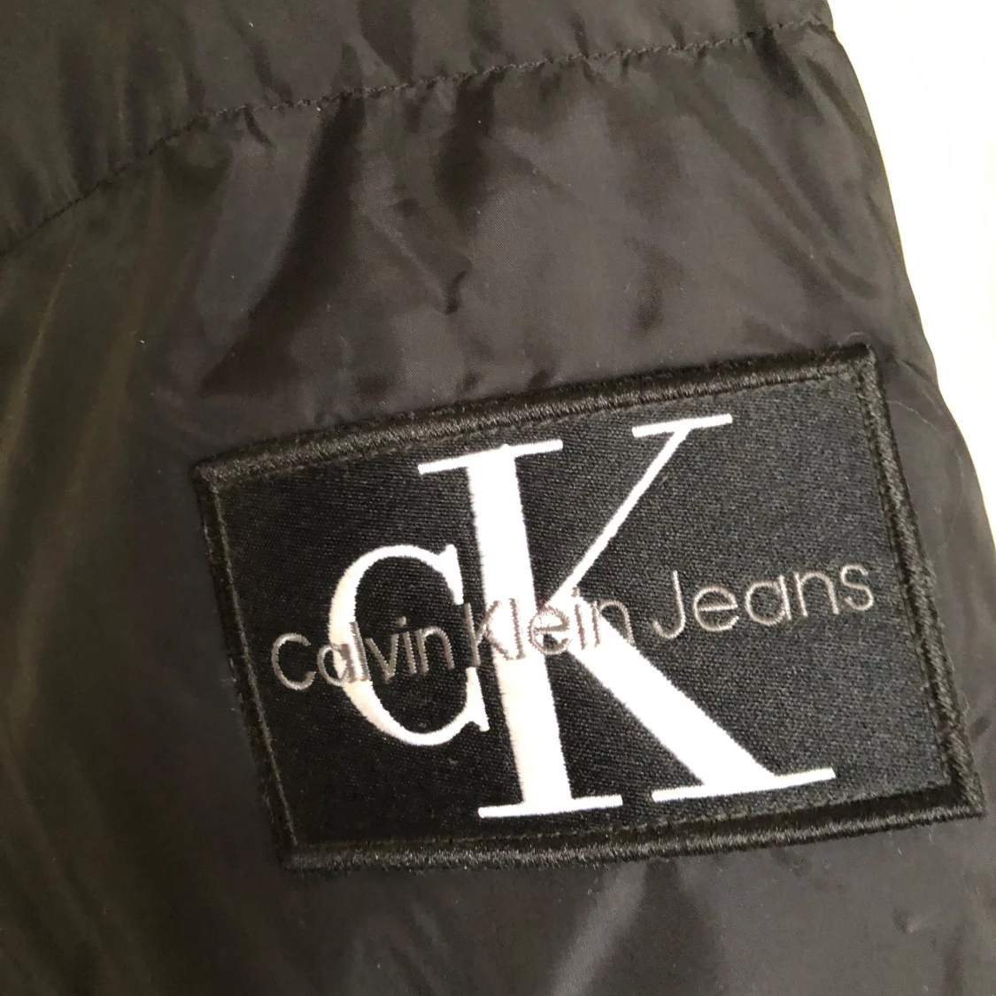 Svart pufferjacka från Calvin Klein Jeans - 3