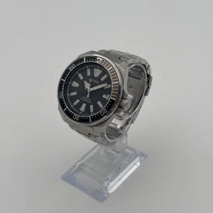 Seiko Prospex Automatic - • Modell: Seiko Prospex Diver Automatic  • Storlek: 44mm • Referens: SRPB51K1 • År: 2020 • Skick: Bra • Medföljer: Fullset med originallänk samt två extra band