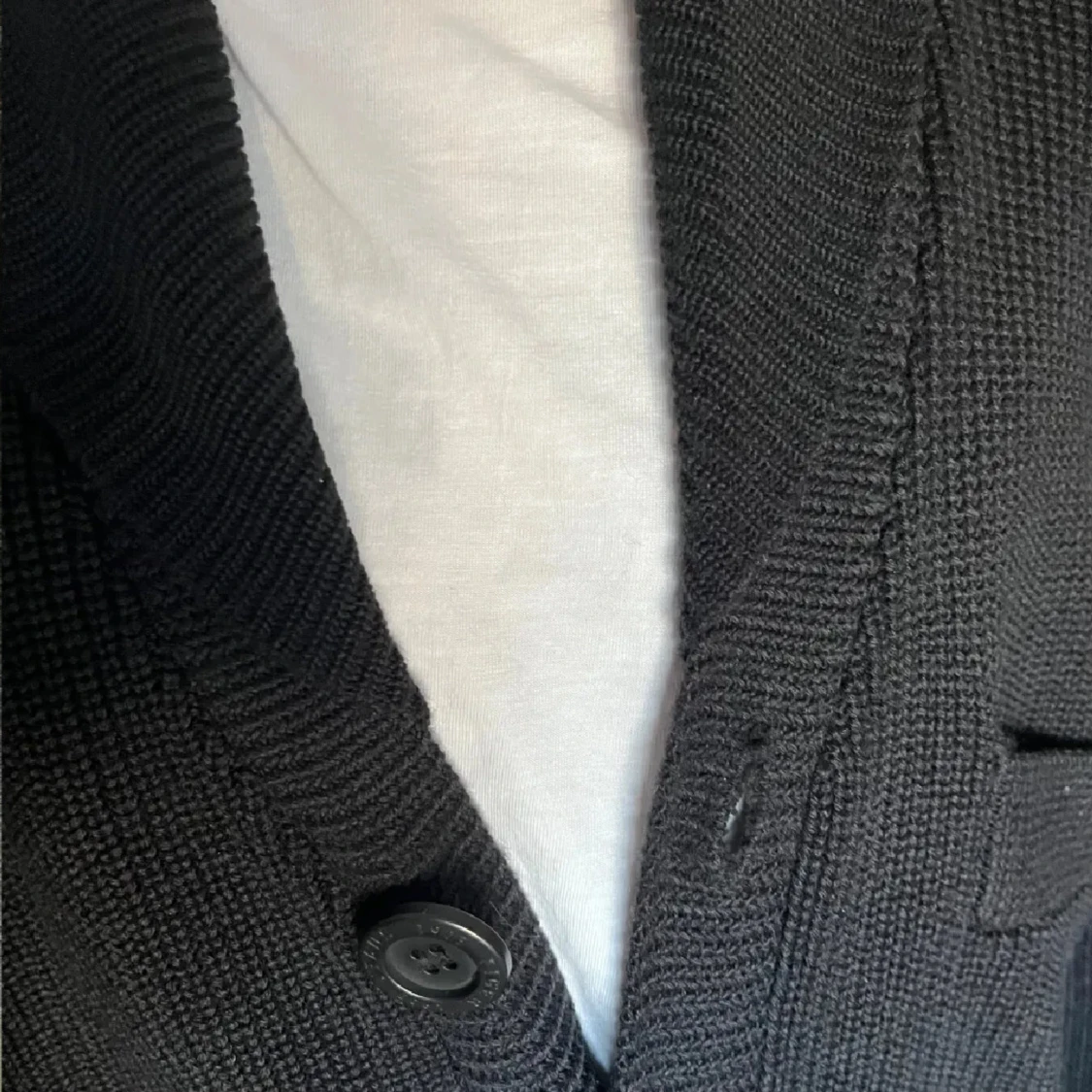 Svart stickad kofta från Tiger of Sweden