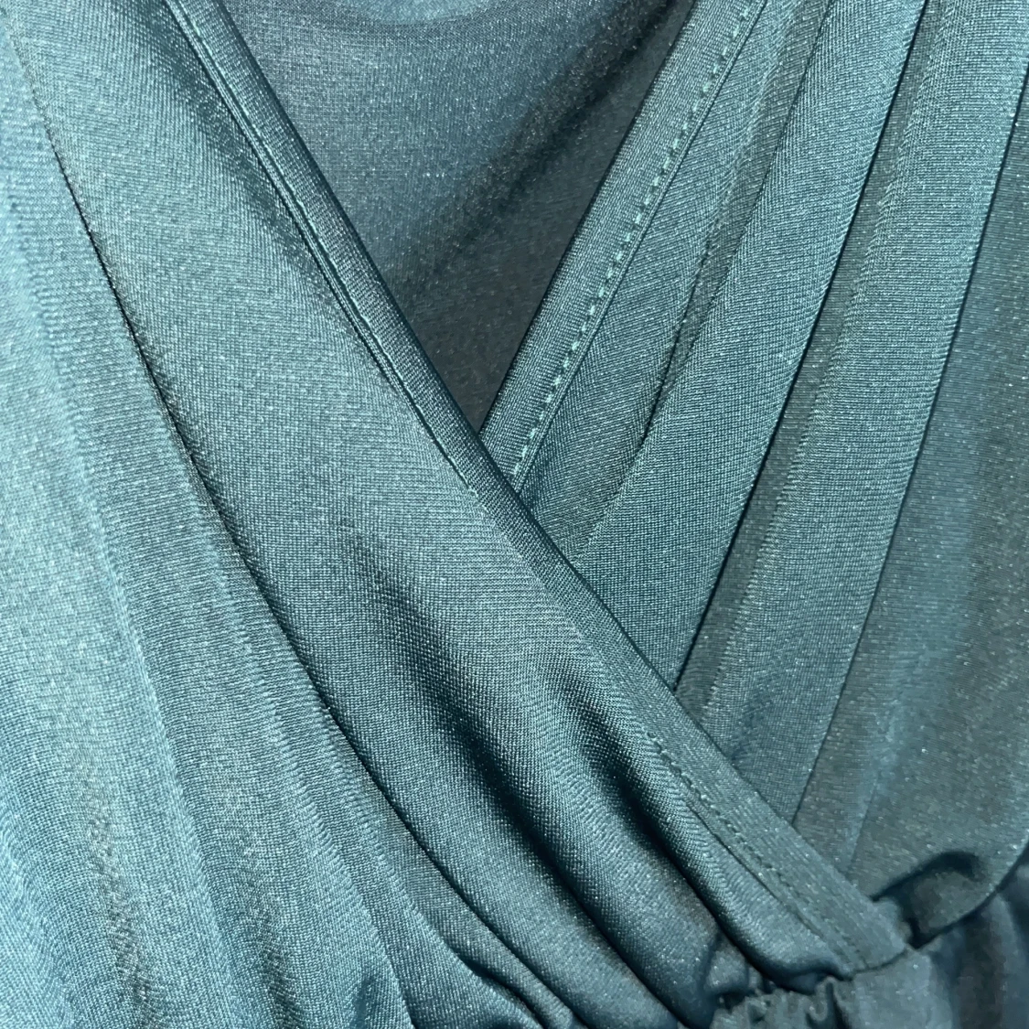 Mörkgrönt omlottlinne från Missay - 92