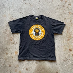 Bape T-shirt - Skön Bape t-shirt från 90-talet. Den är i vintage skick utan flaws. Köpt i japan
