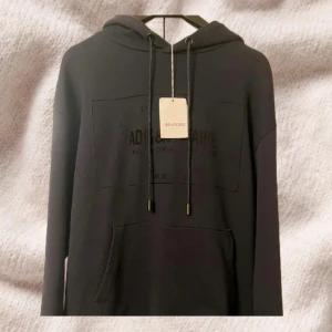 Zadig & Voltaire - Ge mig era priser