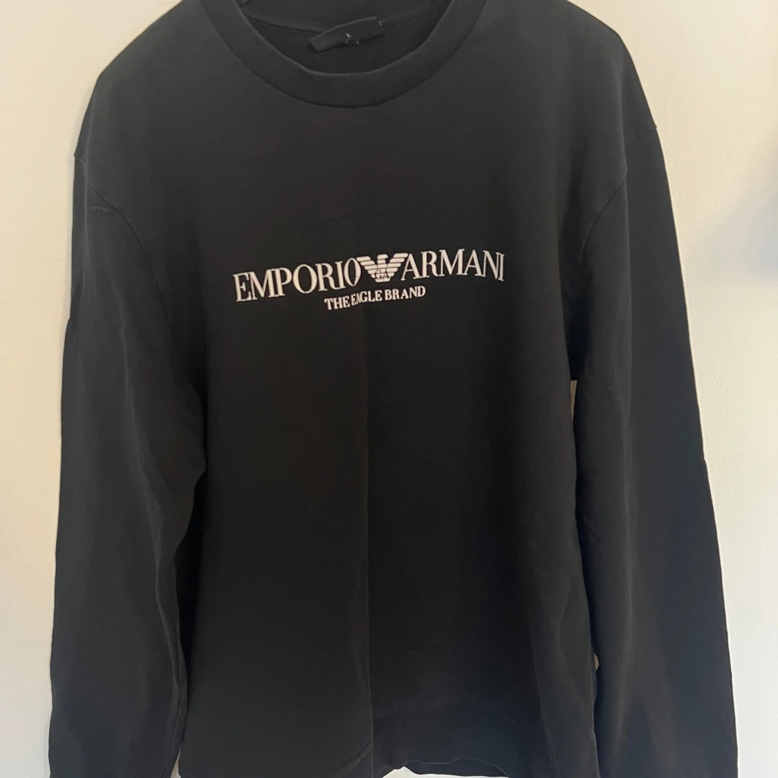 Svart tröja från Emporio Armani