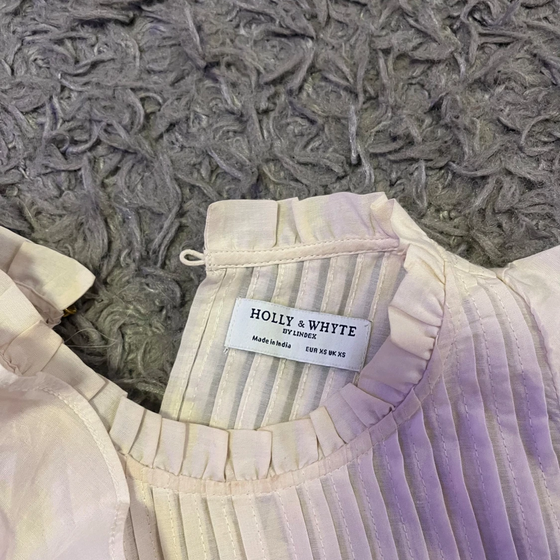 Beige blus från Holly & Whyte - 91