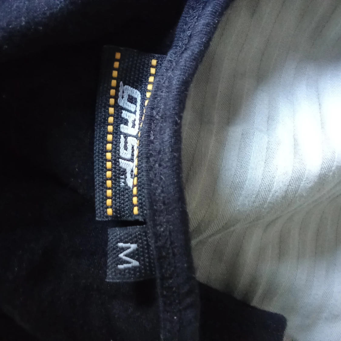 Svart linnetopp från GASP - 91