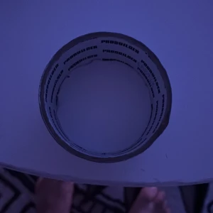 Tejp - Bästa tejpen i världen den hära e gjort 1890 när man tejpar så går det inte att ta bort den starkaste tejpen ja lovar 