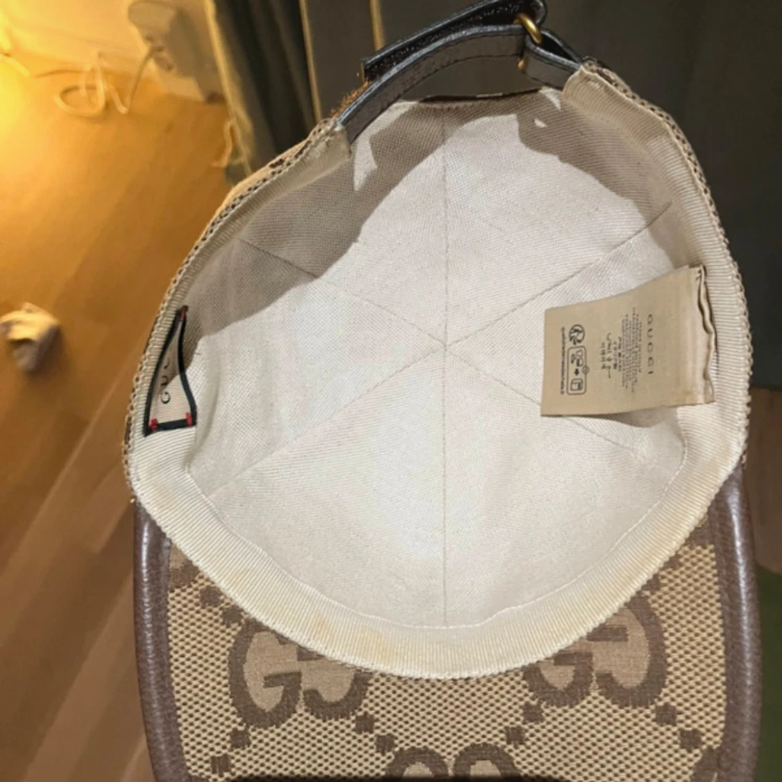 Beige keps från Gucci - 2