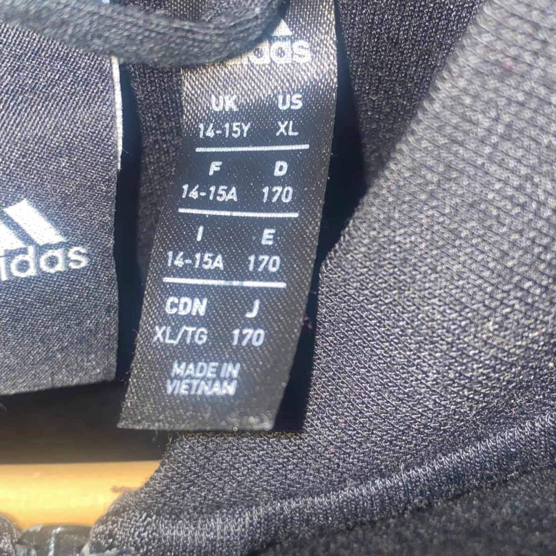 Svart träningsjacka från Adidas - 91