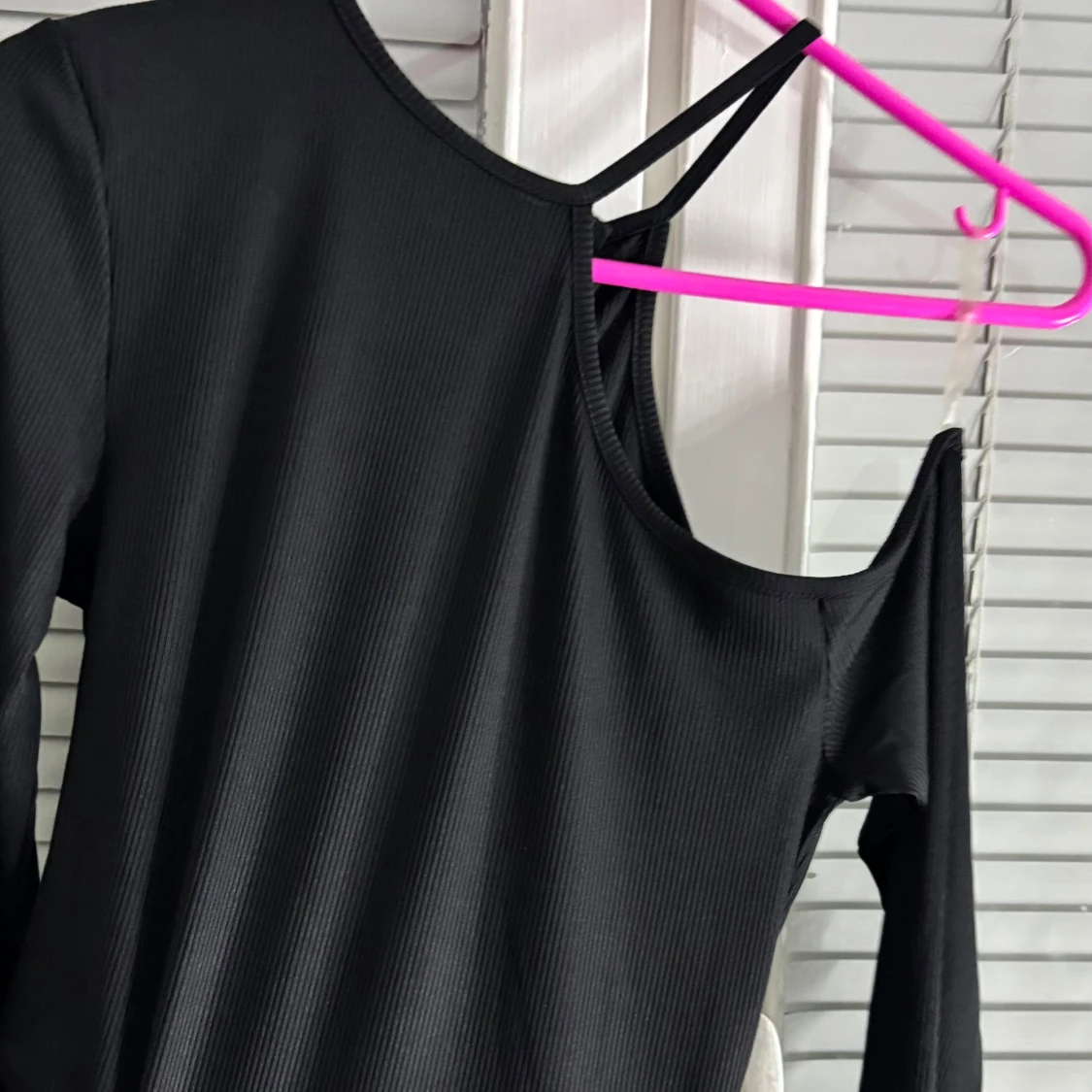 Svart oneshoulder jumpsuit - 4