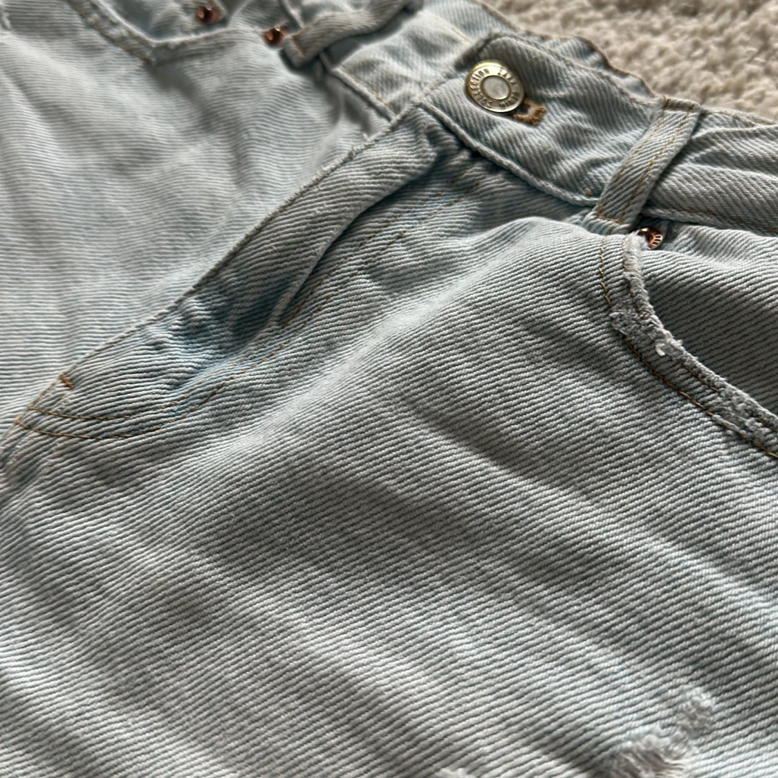 Ljusa jeansshorts från Zara - 3