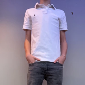 Raffe pike - Säljer denna riktigt sköna raffe piken i storlek 14-16 år! Bra skick o dissinfektioner utom lite lite spår av användning. Ja kan diskutera pris vid snabb affär! Hör av er vid frågor! Mvh Jakob;)