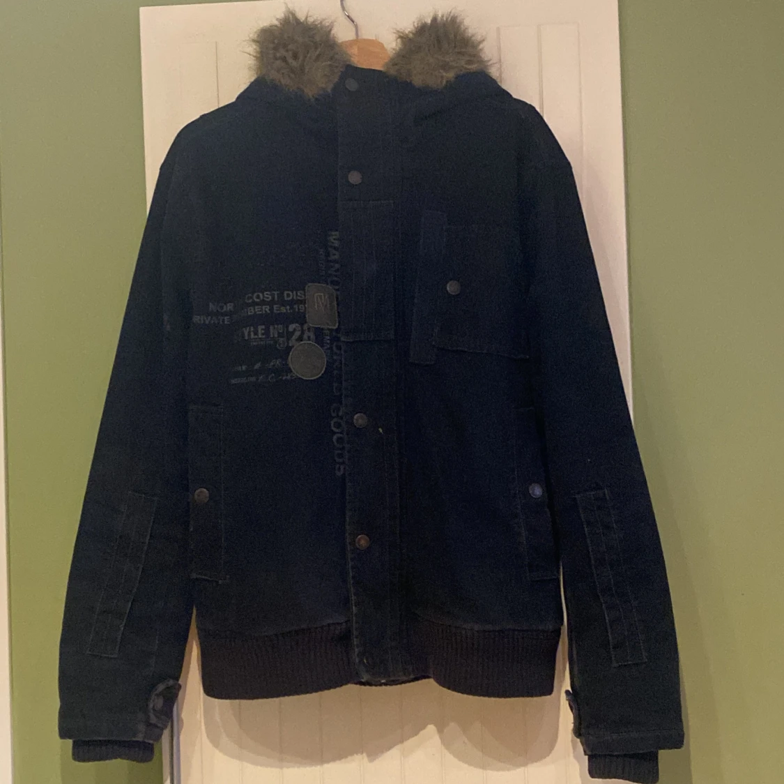 Cool svart vinterjacka - 1