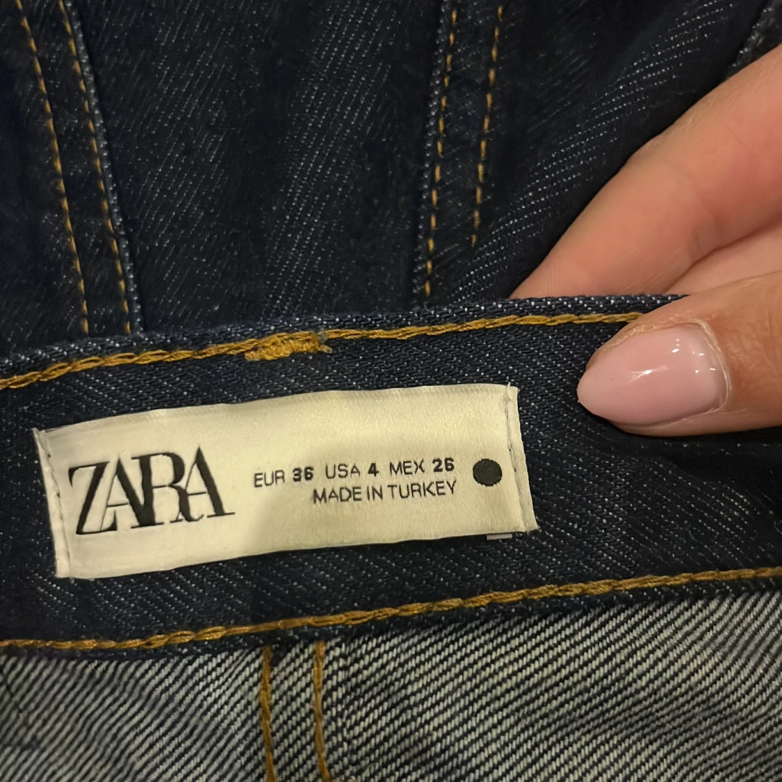 Mörkblå jeans från Zara - 3