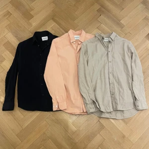 Skjortor - 3st skjortor från These Glory days. Alla storlek medium. Grymt skick! 200kr/st eller 500kr för alla 3.