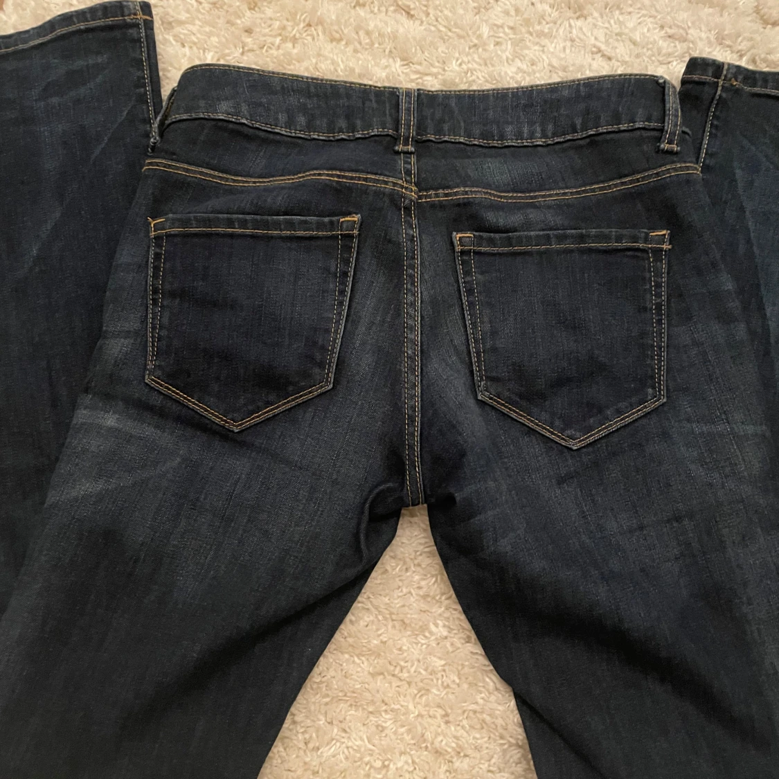 Mörkblå jeans från Lindex - 1