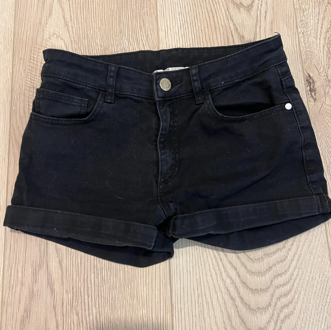 Svarta jeansshorts