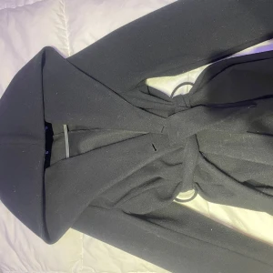 Zara kappa - Jätte fin kappa med luva från Zara I storlek L men passar mig som har S i vanliga fall 