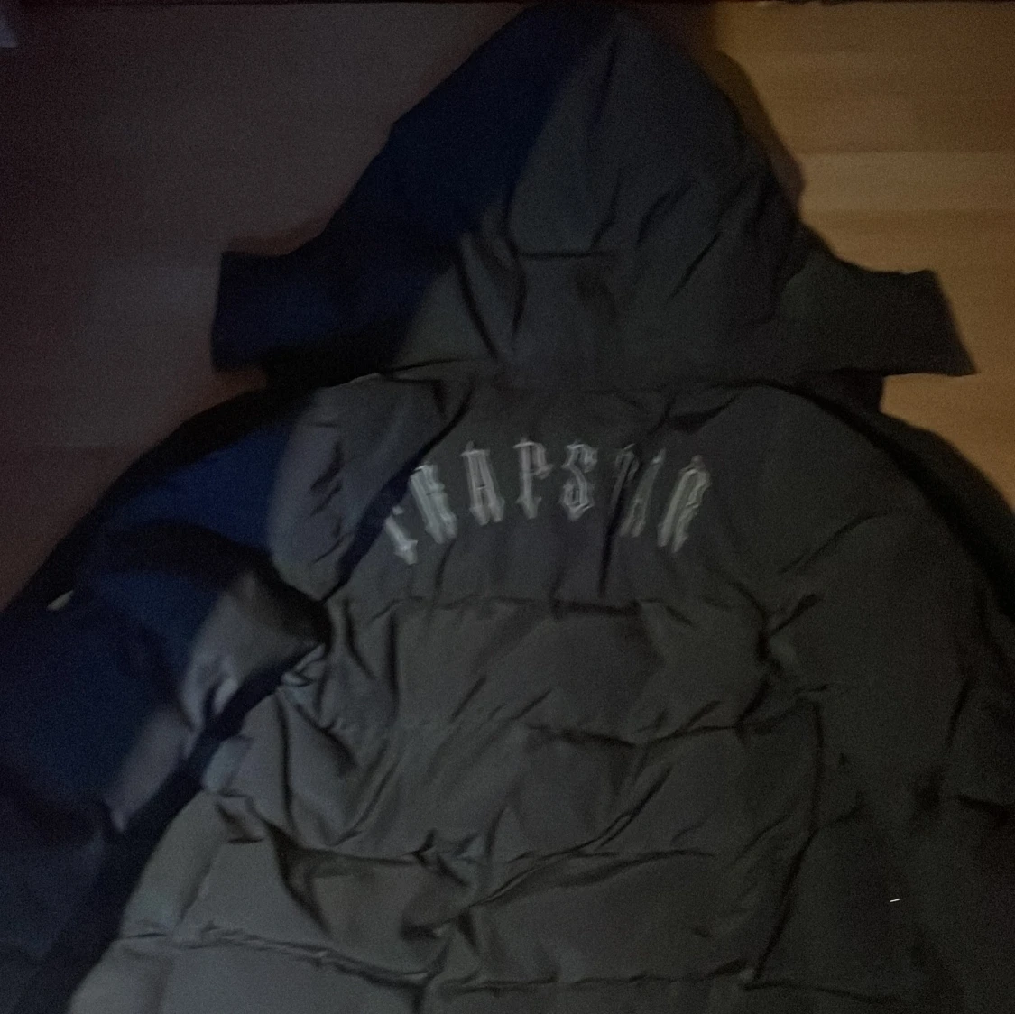 Svart pufferjacka från Trapstar