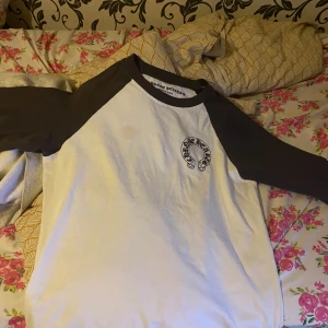 Chromeheart Long Sleeve Shirt - Chromeheart Long Sleeve fick som present Storlek M-L Pris kan diskuteras