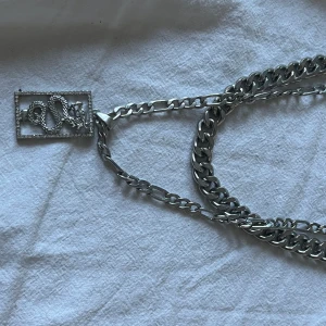 Halsband / kedja  - Cool