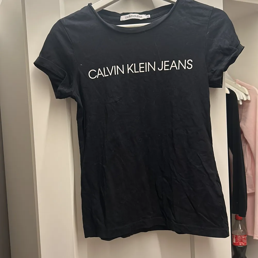 T-shirt från Calvin Klein💕 endast testad på storlek xs. T-paidat.