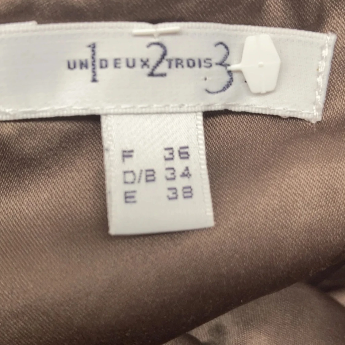 Brun cocktailklänning i äkta silke/siden. - 91