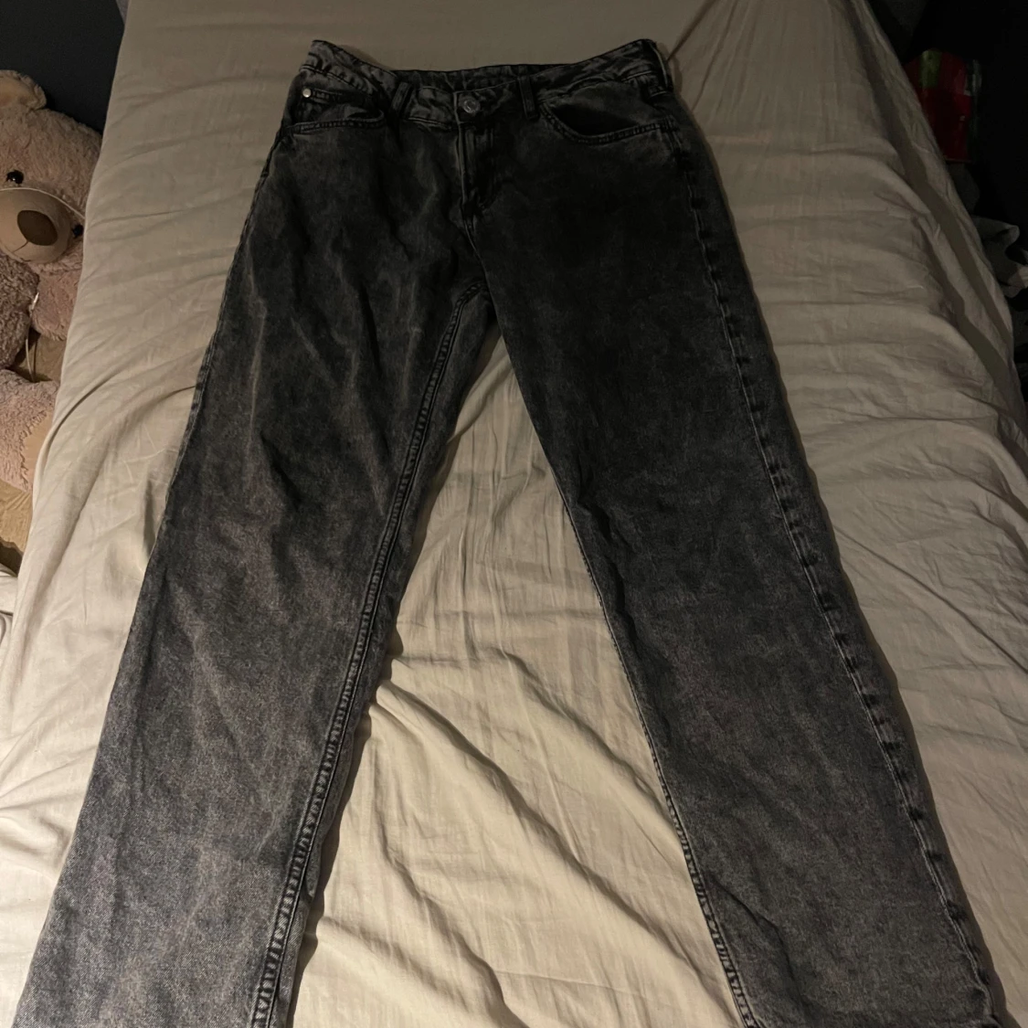 Grå jeans från H&M - 90