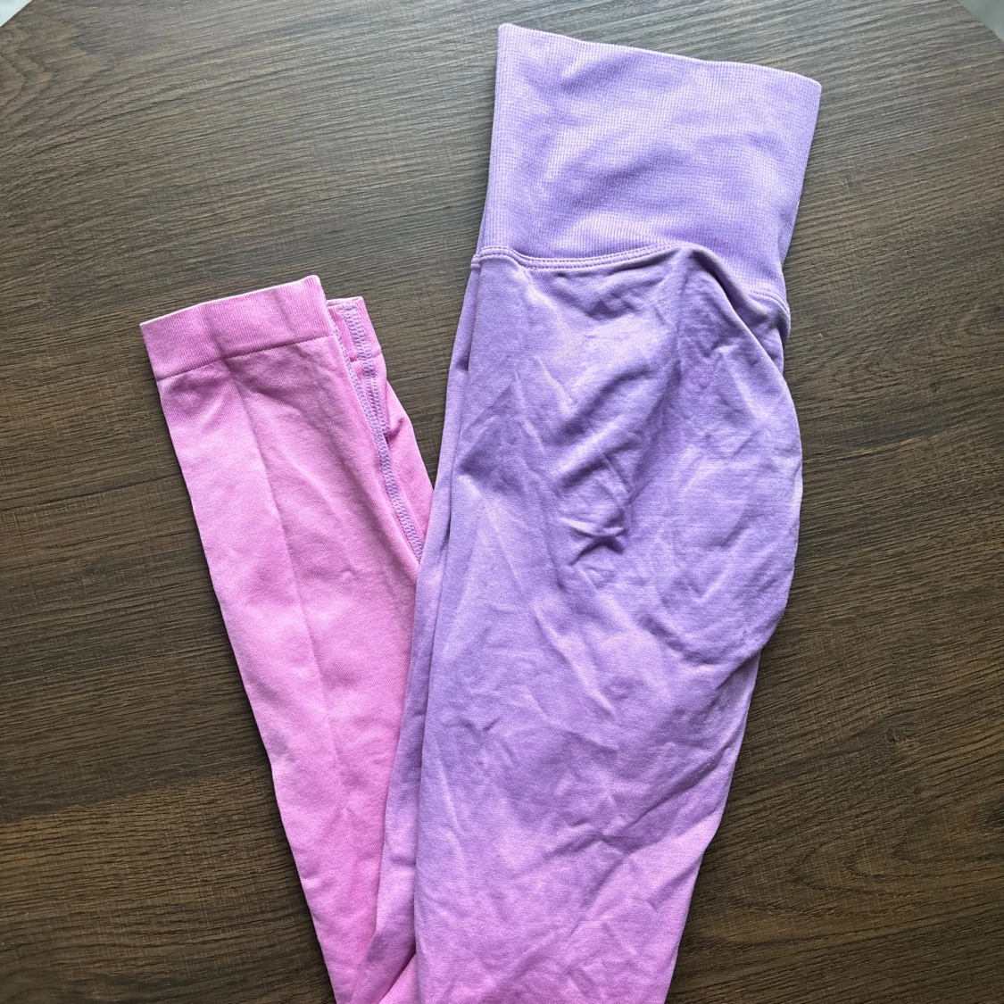 Lila och rosa leggings Xshapes