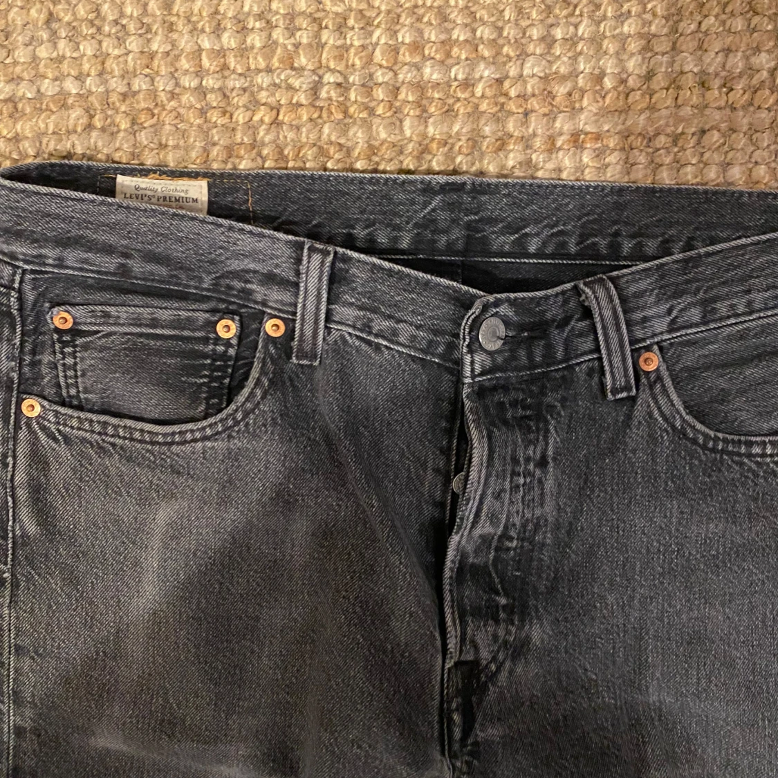 Svarta Levis 501 jeans - 91