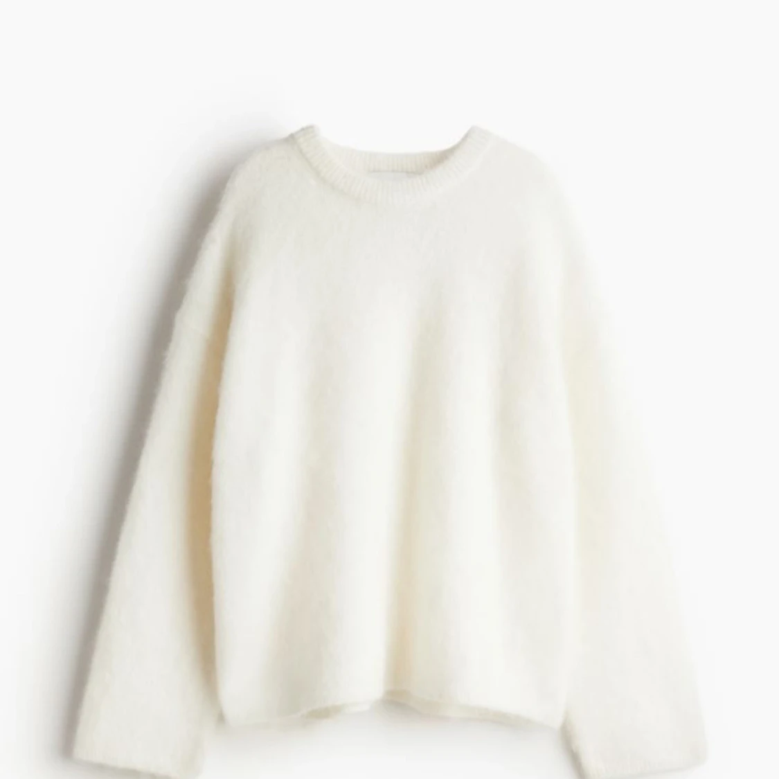 HELT SLUTSÅLD Vit mohair tröja