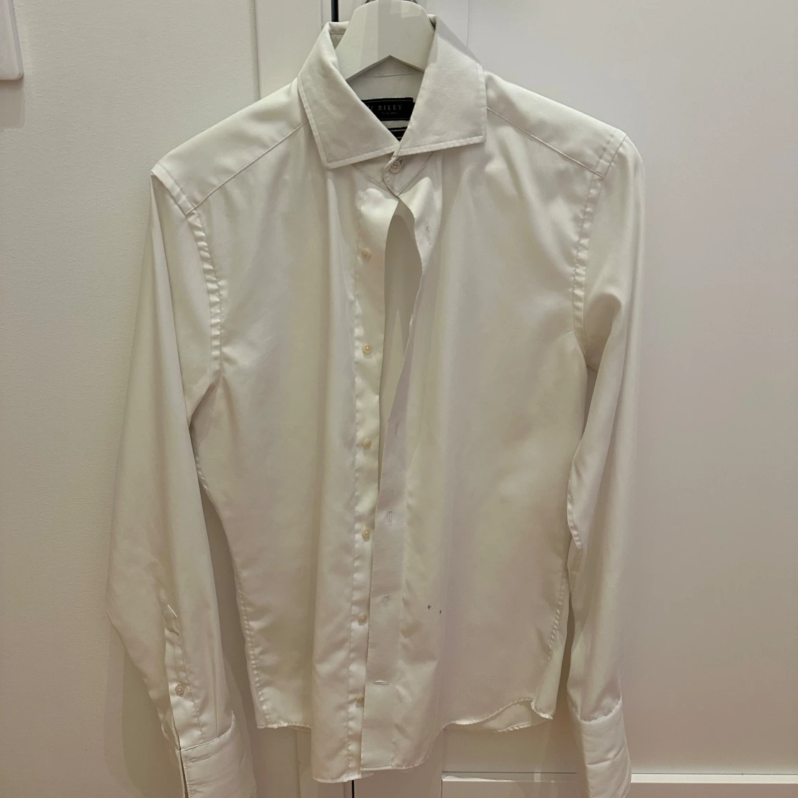 Vit skjorta från Riley