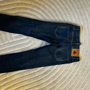 Dsquared2 jeans - Aldirg använda💙pris kan diskuteras vid snabb affär 🩵