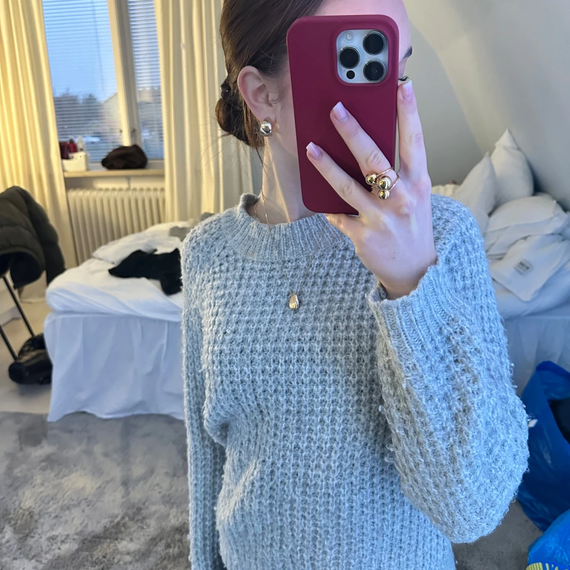 Ljusgrå stickad tröja