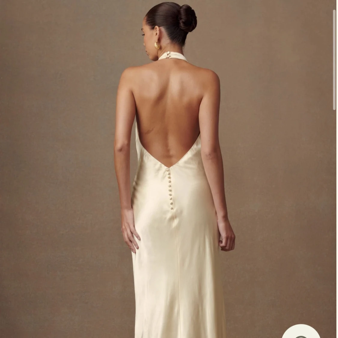 Balklänning från Meshki  - 2