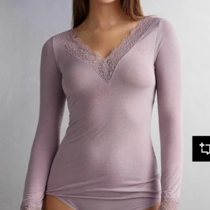 Ljuslila intimissmi tröja  - Superfin intimissmi tröja i bra skick, har dock en väldigt liten defekt men skicka privat för egna bilder! 💓💓