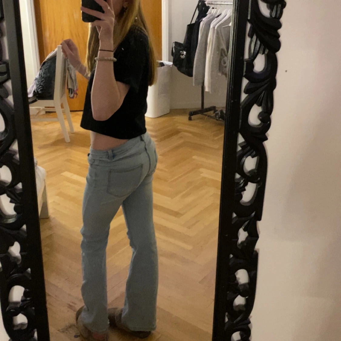 Ljusblå jeans med hål - 2