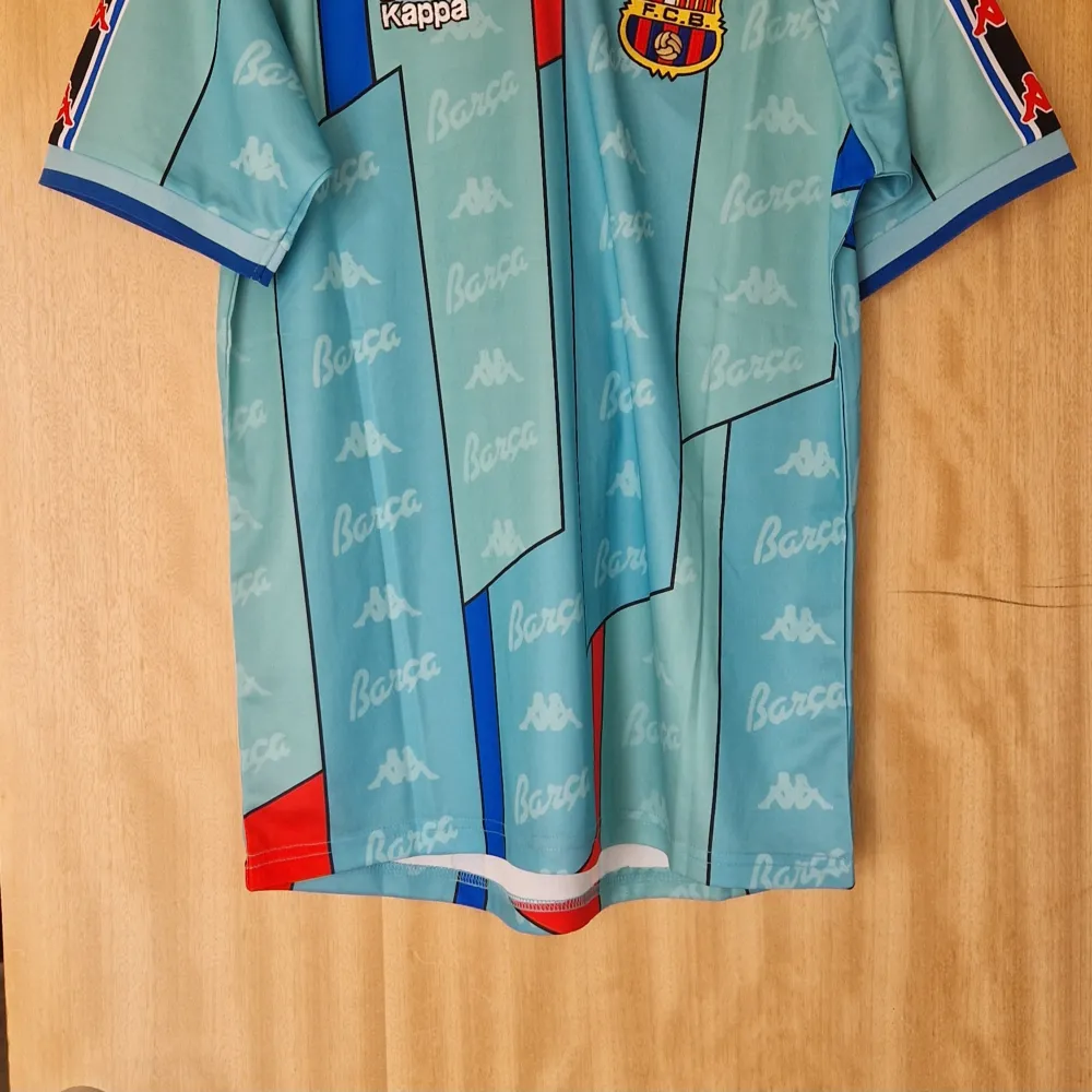 Robaldo Nazario Barcelona repIika fotbollströja 96-97. Helt ny med tag.   Storlek: Medium. Sportswear.