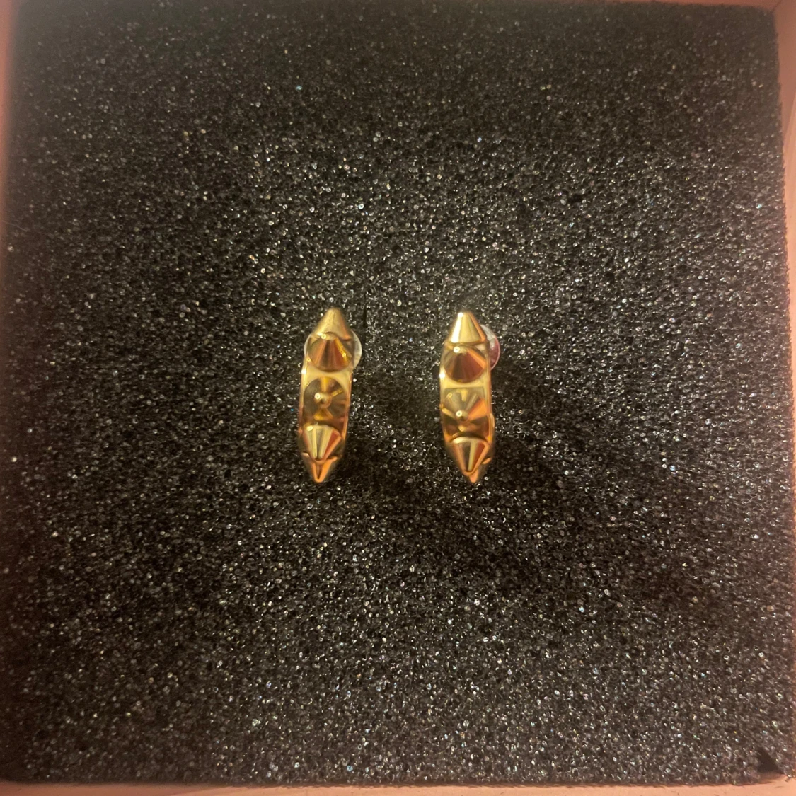 Edblad peak örhängen ⭐️ - 90