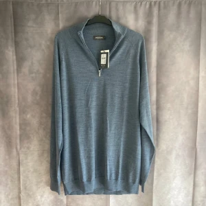 Blå tröja med dragkedja från Dressmann - Dressman tröja i Storlek XXL | 100% merinoull | Helt ny med taggar kvar! | Bara att fråga!👌