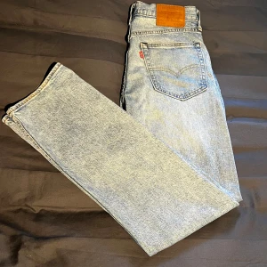 Blå levis jeans  - Mycket fina sparsamt använda Levis jeans i gott skick 