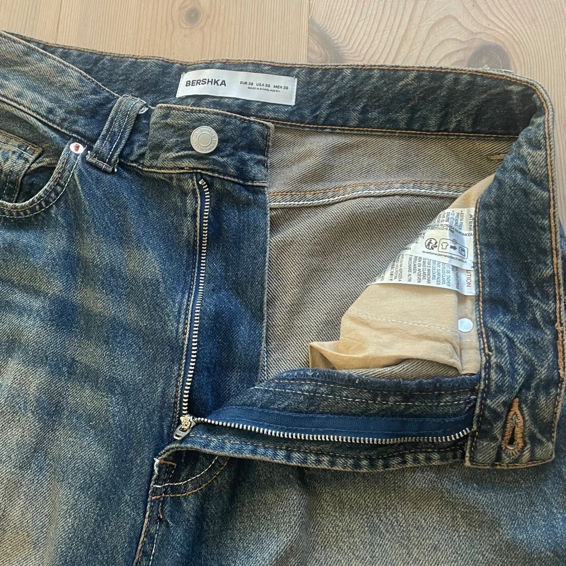 BERSHKA Baggy Jeans - 93