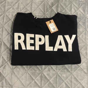 Replay tröja  - Säljer min feta replay tröja, har tyvärr tröttnat.. nypris ligger iaf på ca 900kr! Priset kan diskuteras vid snabb affär!
