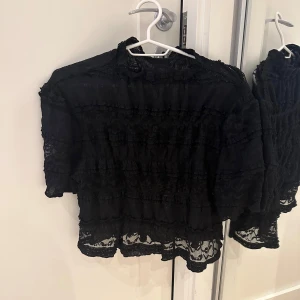 Topp - Blus som är aldrig använd 