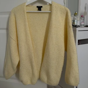 Lindex kofta! - Så söt kofta från Lindex och aldrig använd!!