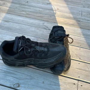 Nike air Max 95 - Fint skick men lite smuts som går att tvätta bort enkelt och snabbt!